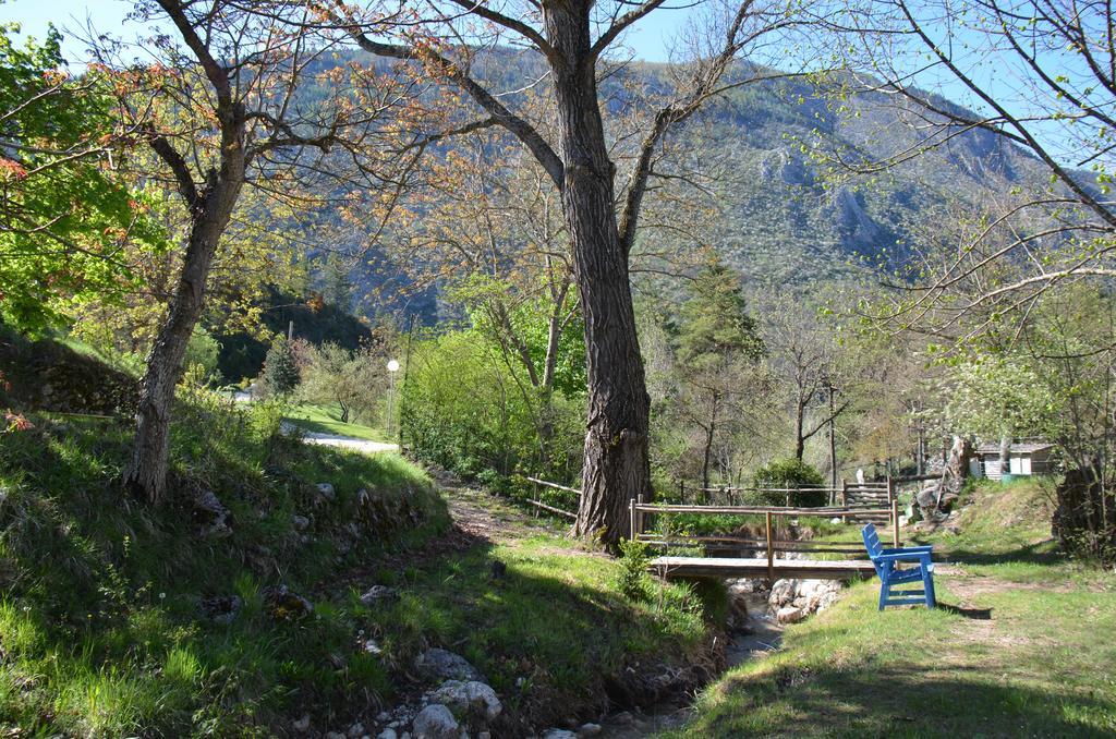 Camping Calme Et Nature Castellane Ngoại thất bức ảnh