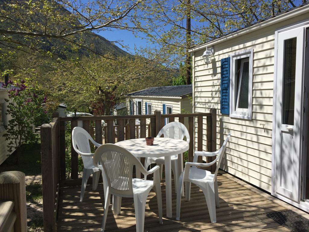 Camping Calme Et Nature Castellane Ngoại thất bức ảnh