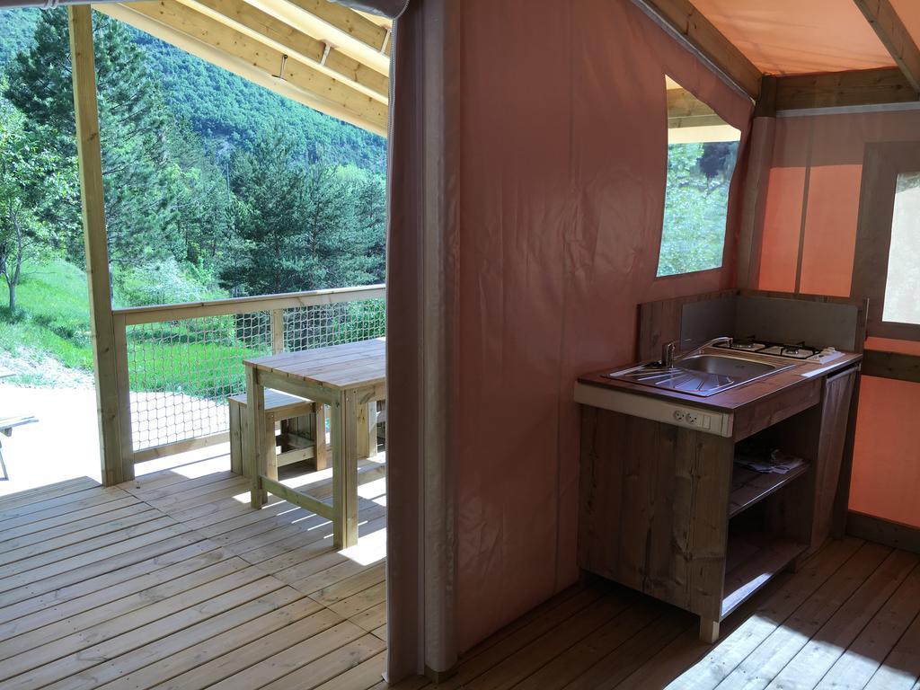 Camping Calme Et Nature Castellane Ngoại thất bức ảnh